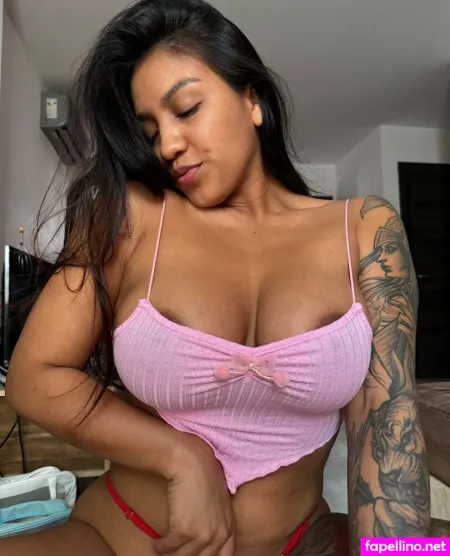 Karolayvargas OnlyFans Thumbnail #CA3yZ6D9Jv