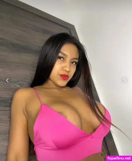 Karolayvargas OnlyFans Thumbnail #ZD7OkmzDpJ