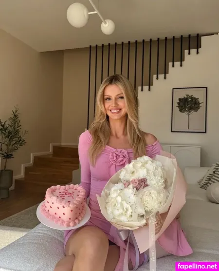 Karolina Malina OnlyFans Thumbnail #I48RqJxLw3