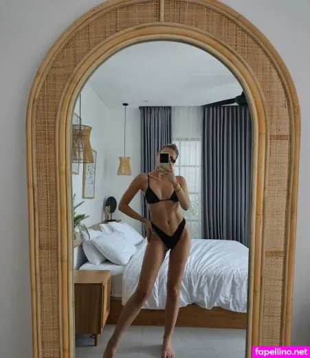 Karolina Malisova OnlyFans Thumbnail #W44gW1vzGf