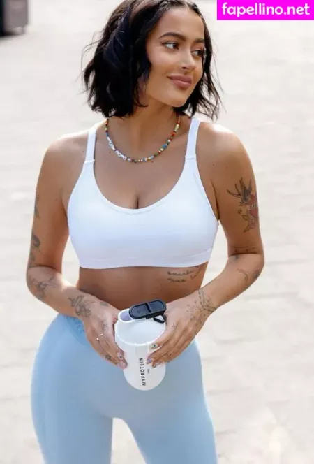 Karolina Meschino OnlyFans Thumbnail #aG6bW3Mvcr