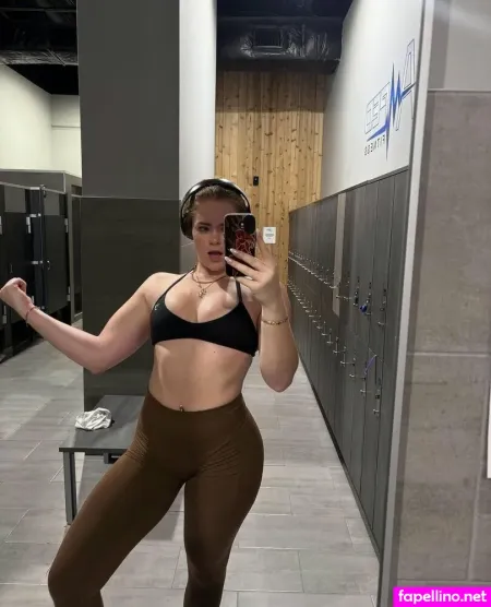 Karolina Simkus OnlyFans Thumbnail #7TSPQM0MpI