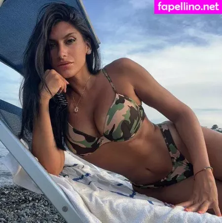 Karolina Surpi OnlyFans Thumbnail #q28ZaDXb6j