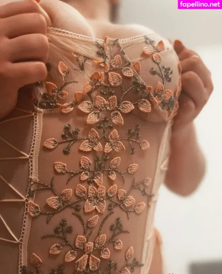 Karolinaaemm OnlyFans Thumbnail #bvipxxPYgd