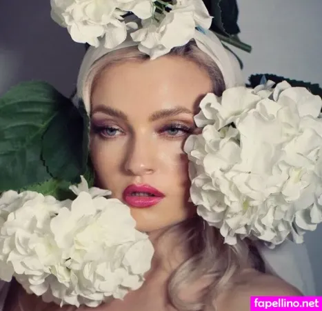 Karolinag OnlyFans Thumbnail #IKQ6bk1IRR