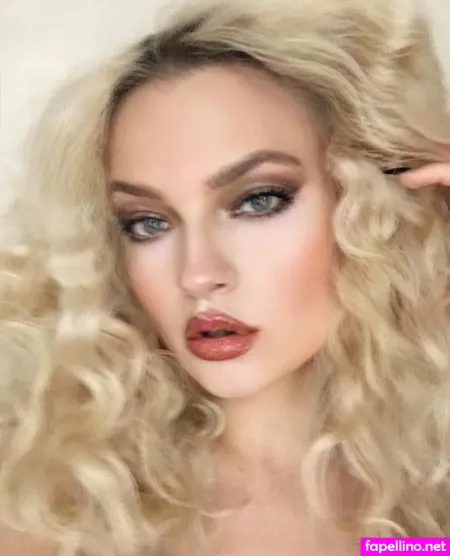 Karolinag OnlyFans Thumbnail #UoG2IC7ZwX