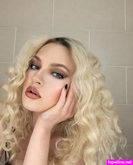 Karolinag OnlyFans Thumbnail #dc2Z4mSHnd