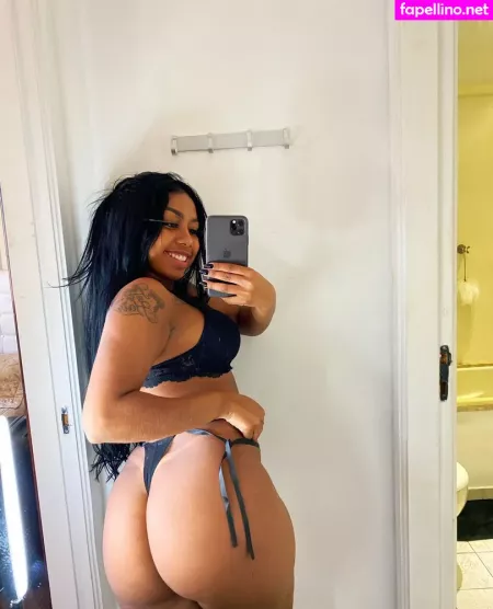 Karoline Coutinho OnlyFans Thumbnail #EkpoLDE6Un