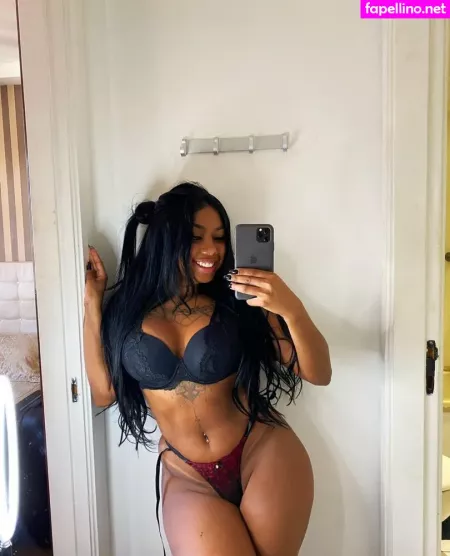 Karoline Coutinho OnlyFans Thumbnail #WlkffLeFhc