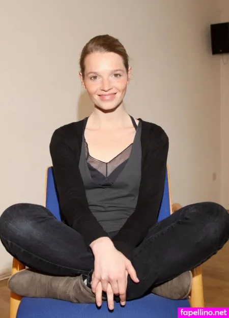 Karoline Herfurth OnlyFans Thumbnail #ZTh6Cl26bm
