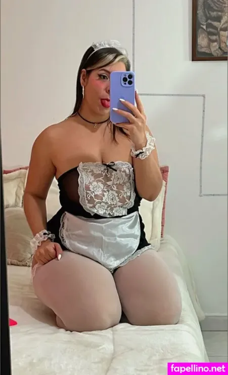 Karolwhitee 1 OnlyFans Thumbnail #4yW4g3t4ju
