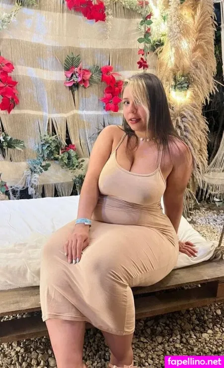 Karolwhitee 1 OnlyFans Thumbnail #eyKmVbGFRJ
