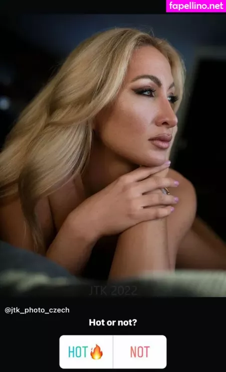 Karolz Official OnlyFans Thumbnail #ZsxS7onutn