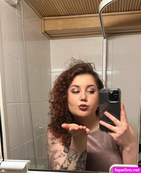 Karosusikivifree OnlyFans Thumbnail #01AVTj4axA