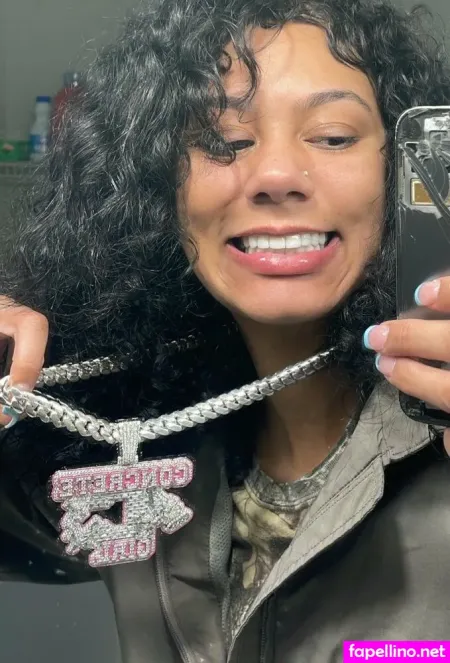 Karrahbooo OnlyFans Thumbnail #iMTvmMKwVT