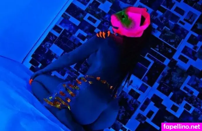 Kasey M Kay OnlyFans Thumbnail #pEfVRbuDxg