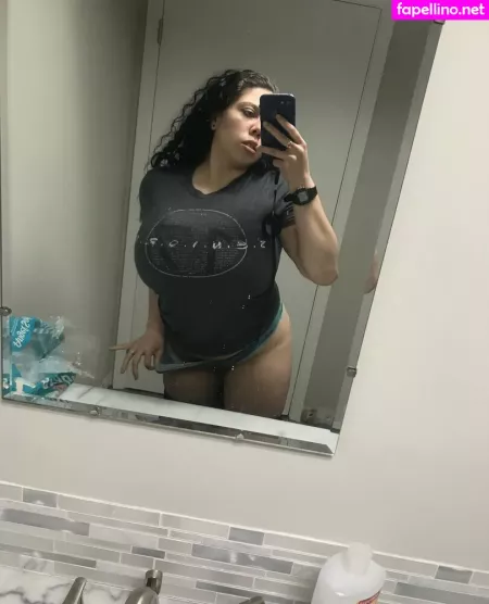 Kashabaee OnlyFans Thumbnail #cPxZ5T3zDF