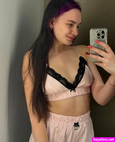 Kat But No Hat OnlyFans Thumbnail #3LuAO3jqRH