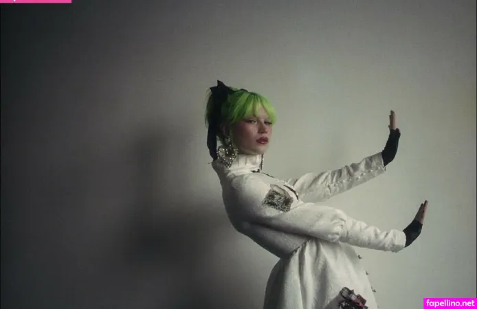 Kat Moss OnlyFans Thumbnail #1zq2FqsldG