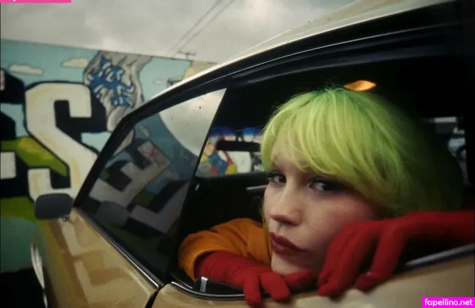 Kat Moss OnlyFans Thumbnail #4Lt5mwykC7