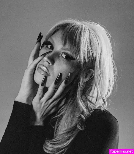 Kat Moss OnlyFans Thumbnail #Vc36iV5SyB