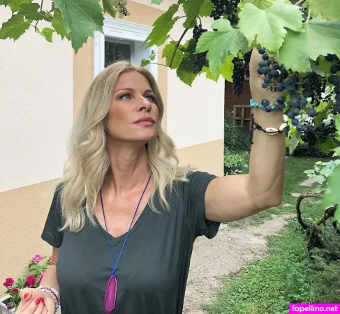 Katarina Jesenska OnlyFans Thumbnail #8HAuGtwVqU