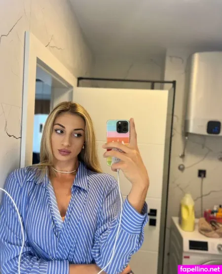 Katarina Trehub OnlyFans Thumbnail #NkAnLIm4QE
