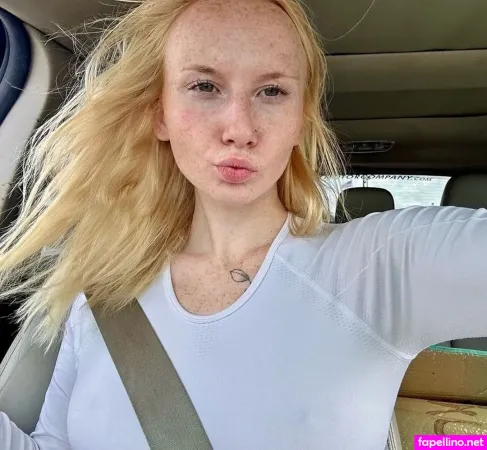 Katarinakastl3 OnlyFans Thumbnail #Qndx2P7rqT