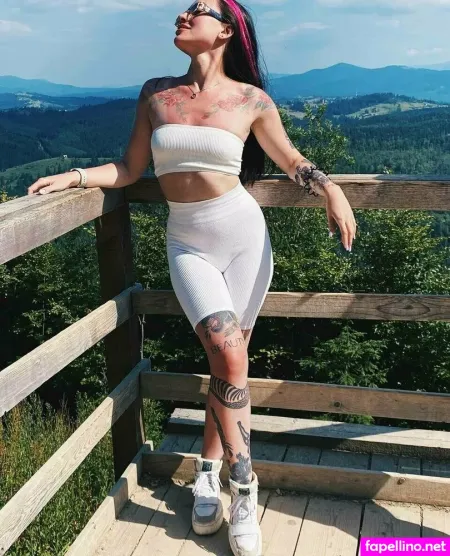 Kate Courage OnlyFans Thumbnail #Q4L41hzpa1