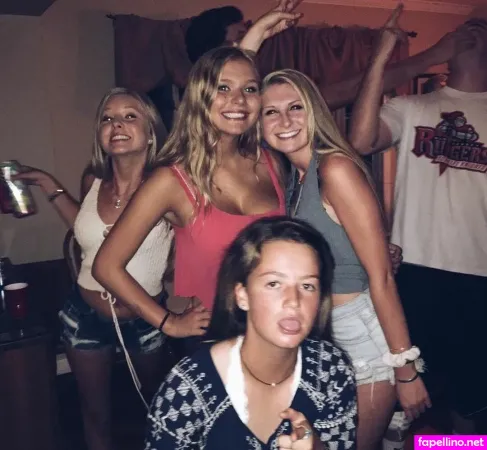 Kate Crawford OnlyFans Thumbnail #5QtO86jZxp