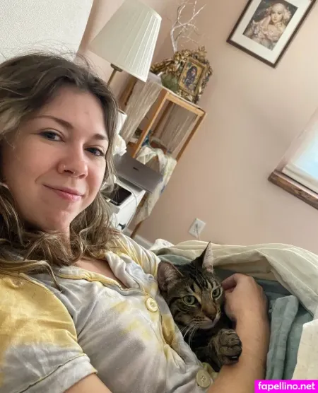 Kate Ettinger OnlyFans Thumbnail #Mmj3VAfVUS