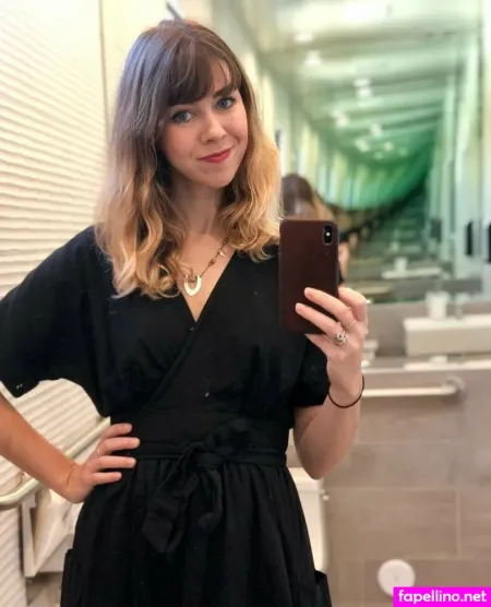 Kate Ettinger OnlyFans Thumbnail #nXNYS2uFF6