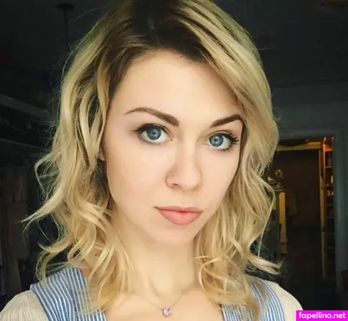 Kate Ettinger OnlyFans Thumbnail #xzlXJlBDlD