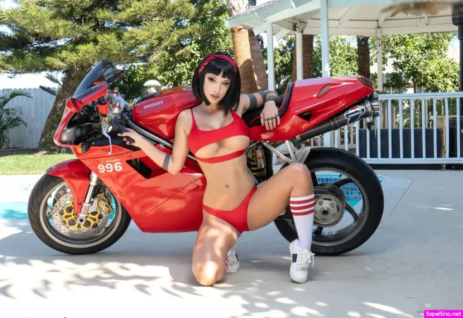 Kate Lambert 1 OnlyFans Thumbnail #XyBH4rURVJ