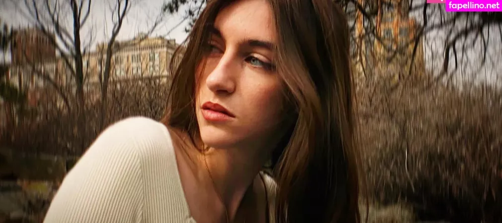 Kate Loftus OnlyFans Thumbnail #2ROxGtvGay