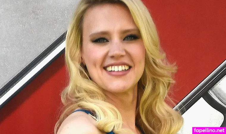 Kate Mckinnon OnlyFans Thumbnail #CmdEAe2NpY