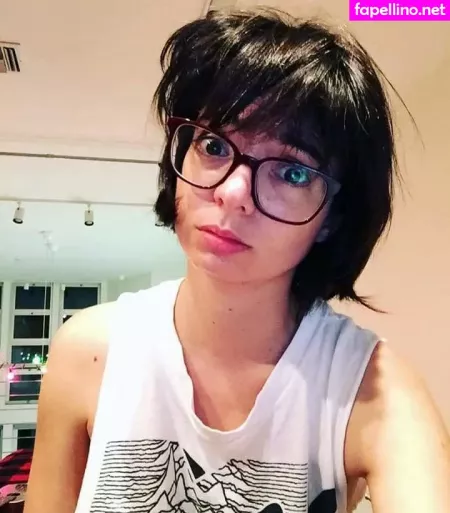 Kate Micucci OnlyFans Thumbnail #n2sxH0QZKb