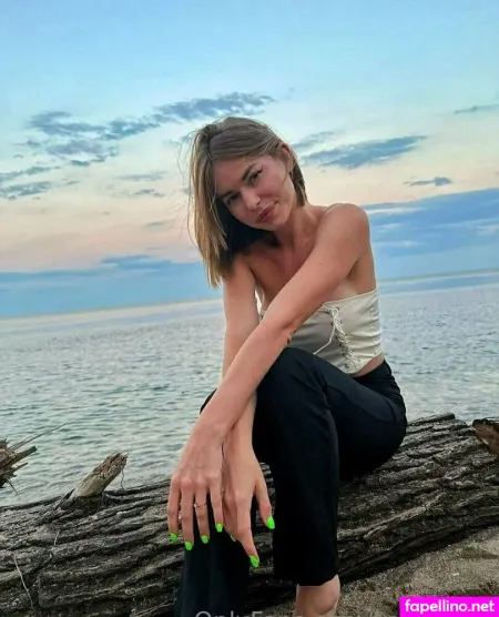 Kate Murr OnlyFans Thumbnail #1jXtNlDXlp