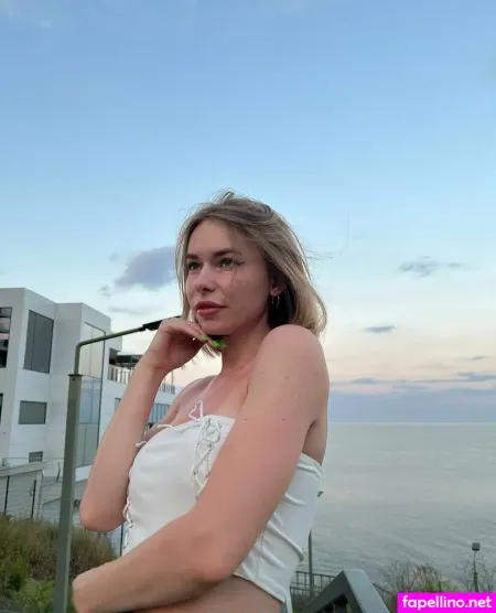 Kate Murr OnlyFans Thumbnail #4eFfANipYS