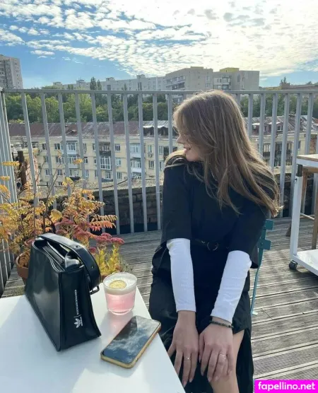 Kate Sinss OnlyFans Thumbnail #3EeivoNmfq