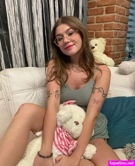 Kate Sinss OnlyFans Thumbnail #qxccJOIkZn