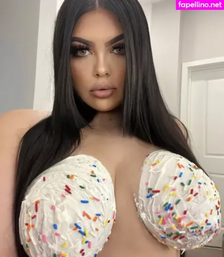 Kate Strada OnlyFans Thumbnail #jJWGczkk5D