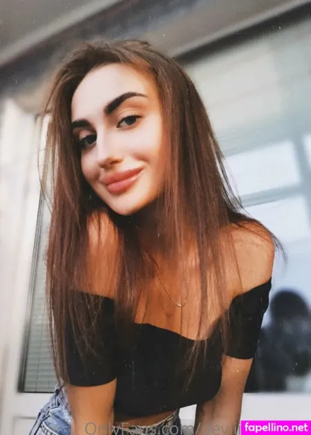 Katecox OnlyFans Thumbnail #dIzrVt1QbQ