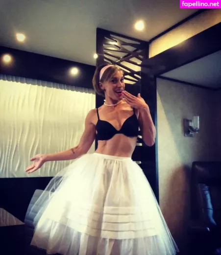 Katee Sackhoff OnlyFans Thumbnail #0F0vcnE9Ph