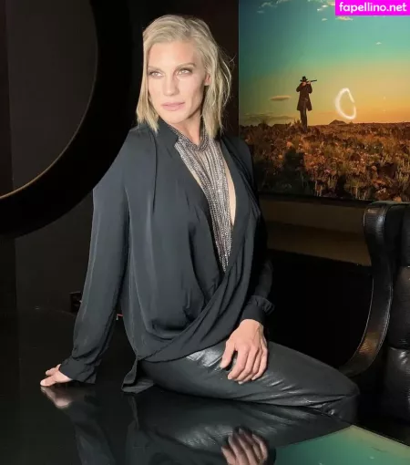 Katee Sackhoff OnlyFans Thumbnail #Khq4pCrpuN