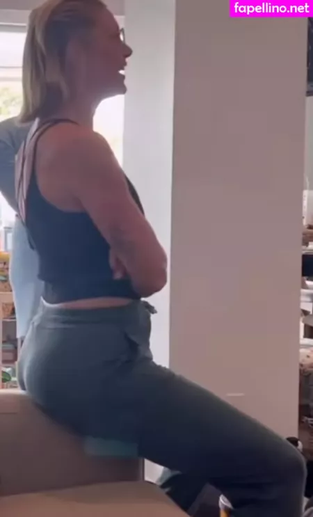 Katee Sackhoff OnlyFans Thumbnail #p2lwjRdLqs