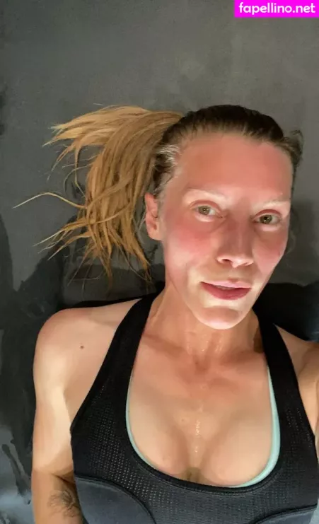 Katee Sackhoff OnlyFans Thumbnail #p8jHooHwqR