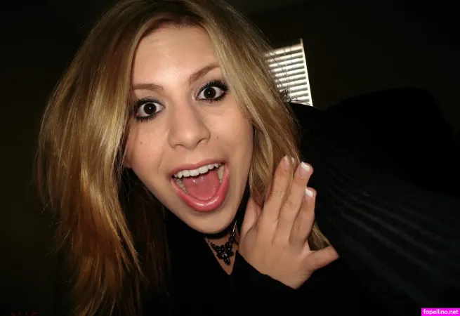 Katelyn Brooks OnlyFans Thumbnail #xBEPc0YMqE