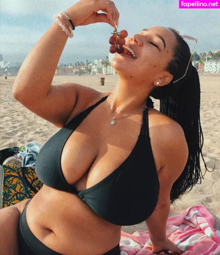 Katelyn Folasade OnlyFans Thumbnail #kRRMSM1KGz