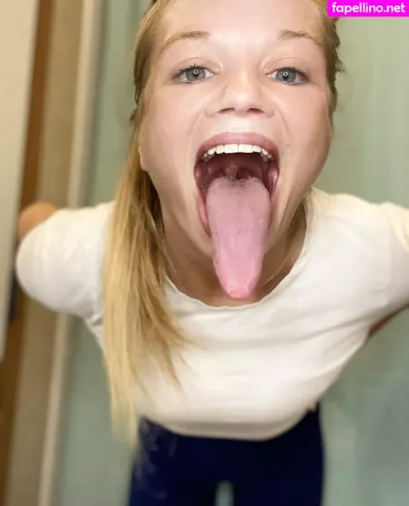 Katelynlongtongue OnlyFans Thumbnail #0SoLMwjtIY